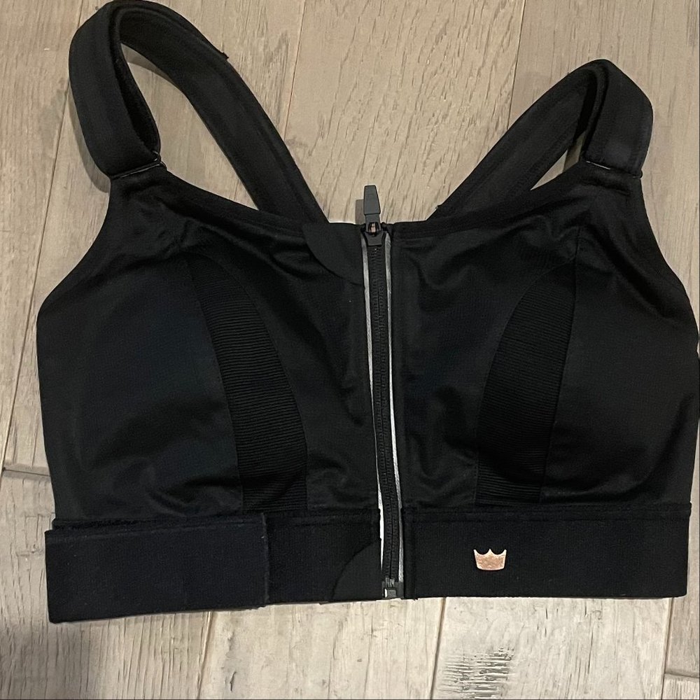 SHEFIT Ultimate Sports Bra in Black with Bronze